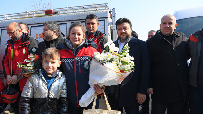 Osmangazi ekiplerine duygusal karşılama