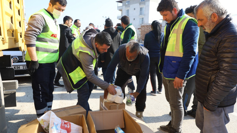 Büyükşehir yaralara merhem oluyor