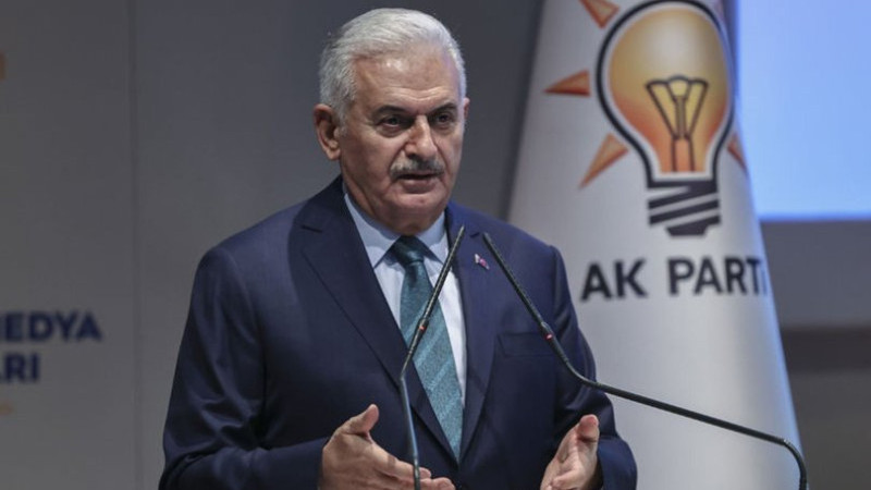 Binali Yıldırım'ın annesi hayatını kaybetti