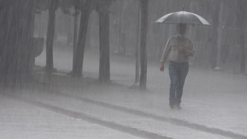 Meteoroloji'den afet bölgesindeki illere sağanak yağış uyarısı