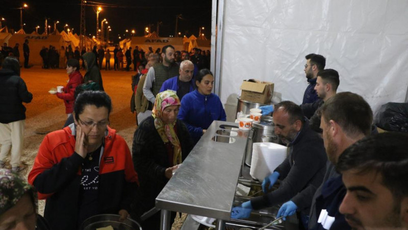 Deprem bölgesinde ilk sahur