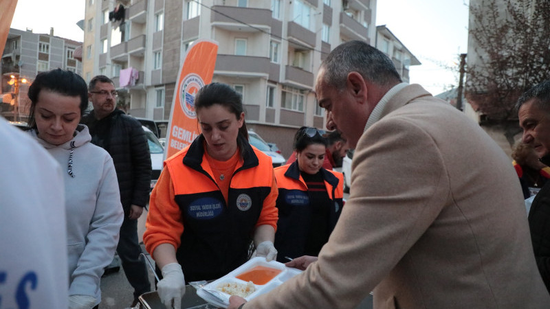 Ramazan ayında birlik ve beraberliğin adresi Gemlik oldu