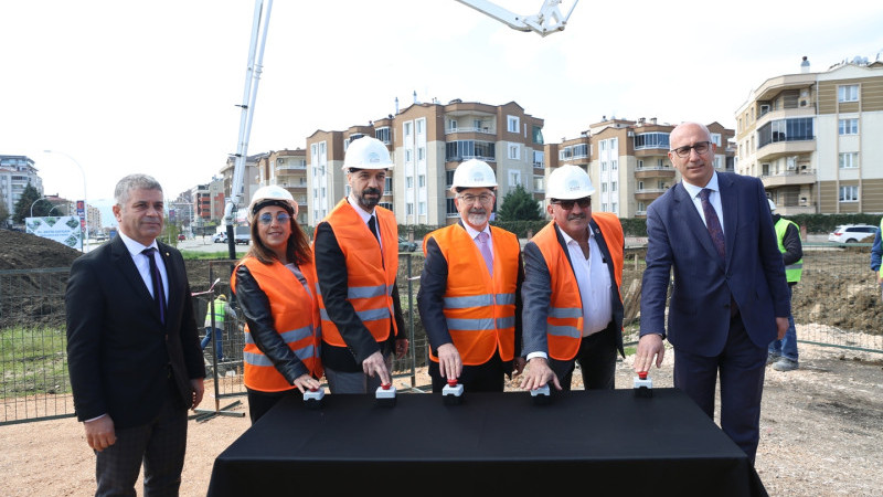 Dr. Refik Saydam Sağlıkçılar Parkı’nın temeli atıldı