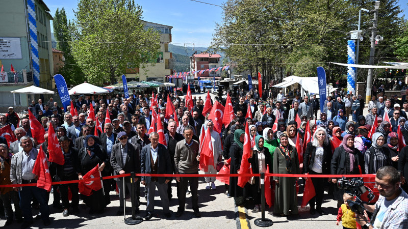 Orhaneli’ne hizmet yağmuru