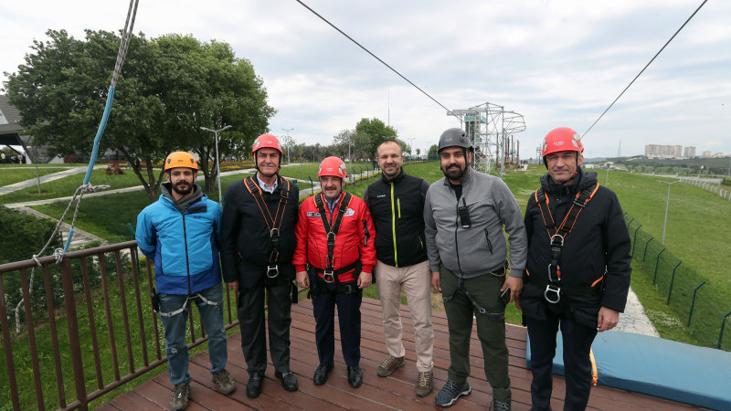 Bakan Varank, Macera Bursa’da