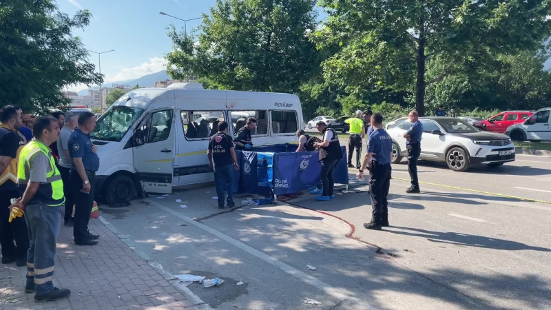 Bursa'da işçi servisi kaza yaptı: Çok sayıda yaralı