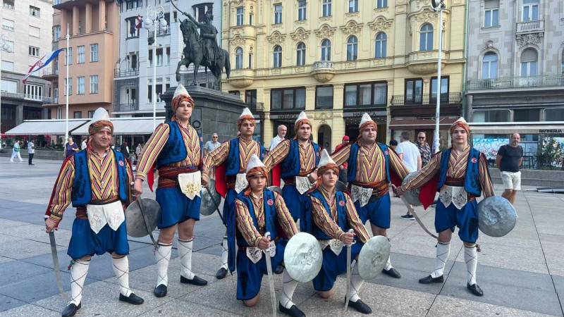 Kılıç kalkan Zagreb’te gönülleri fethetti