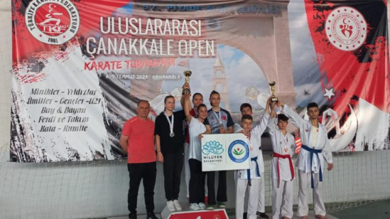 Nilüferli sporcular Karate Turnuvası’ndan ödülle döndü