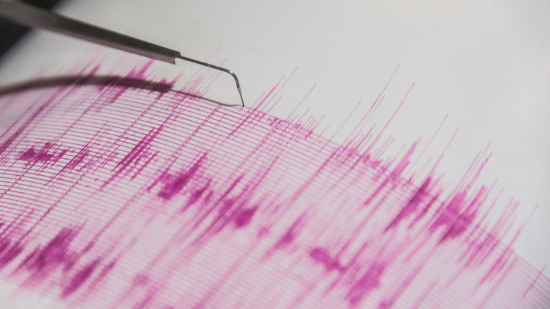 O şehirde deprem! Çevre iller de sallandı