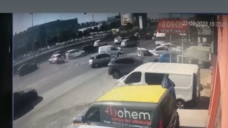Bursa'da 4 aracın karıştığı kaza!