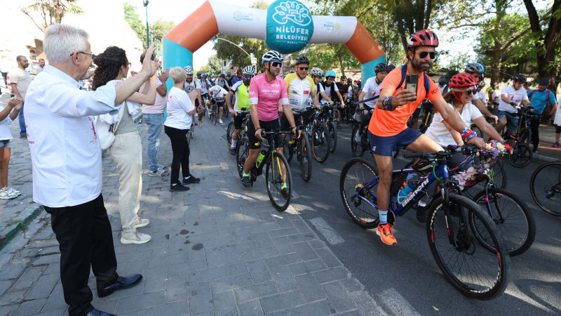 Cumhuriyet için Tophane’den Mudanya’ya pedal çevirdiler