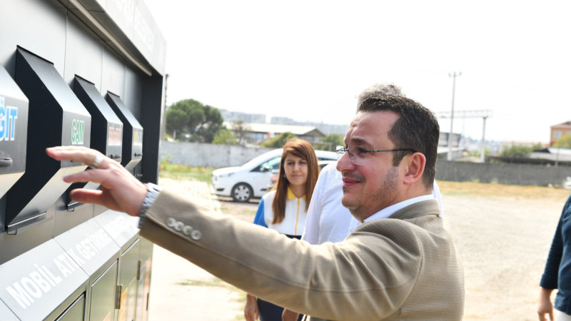 Mustafakemalpaşa’ya mobil atık merkezi kazandırıldı