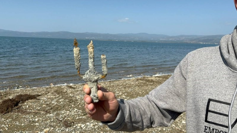 İznik Gölü'nde 2 bin yıllık mızrak ucu bulundu