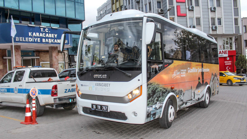 Karacabey Belediyesi’nin ücretsiz ulaşım desteği öğrenciler için de başladı