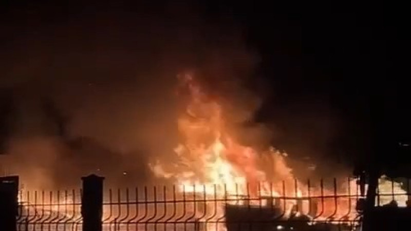 Bursa’da o ilçedeki tesis alev alev yandı