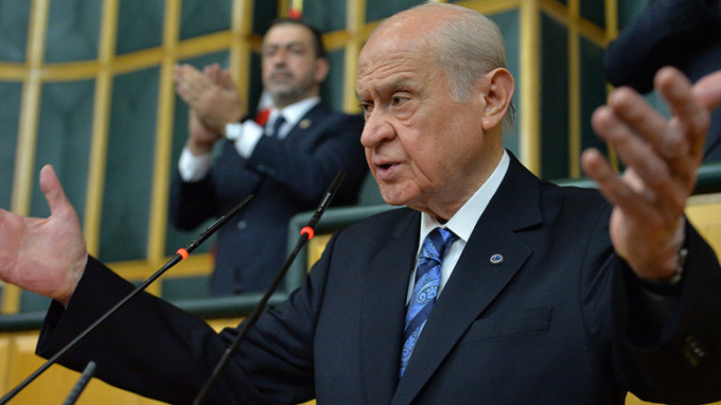 Bahçeli, Özgün Özel