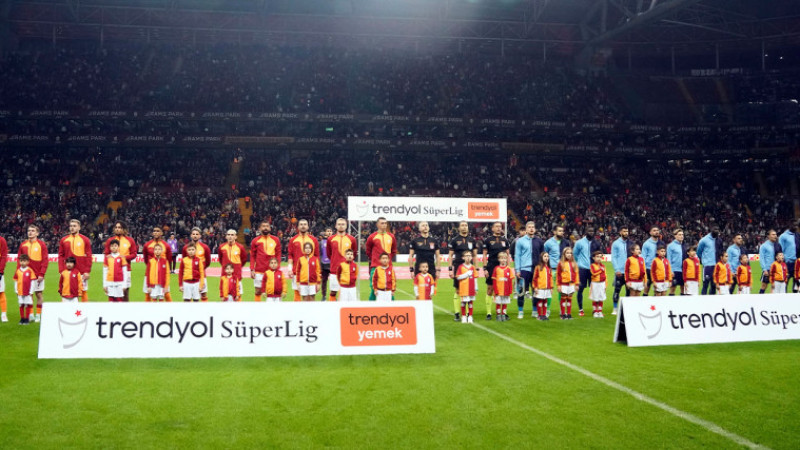 Galatasaray - Adana Demirspor maçını statta 45 bin 560 taraftar izledi