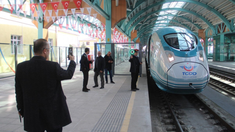 Sivas-Ankara Yüksek Hızlı Tren hattı rekor kırdı
