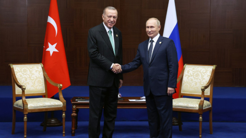 Putin ve Erdoğan arasındaki iletişime sürekli ihtiyaç var