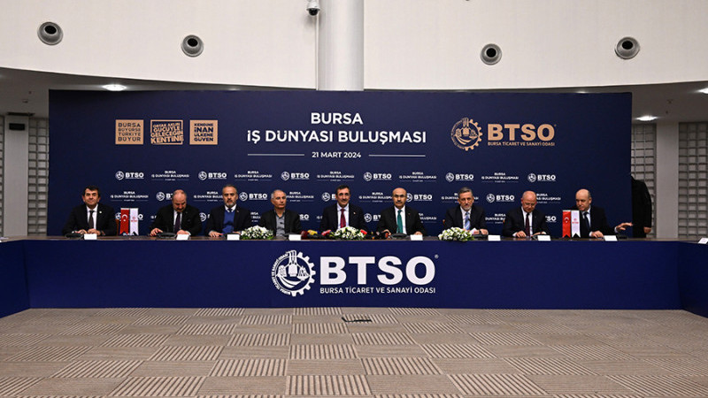 Cumhurbaşkanı Yardımcısı Cevdet Yılmaz Bursa iş dünyası ile buluştu