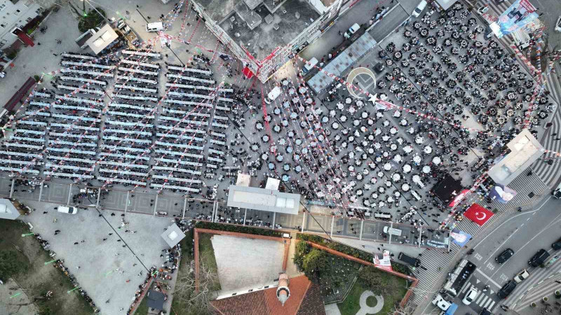 Kestel Belediyesi’nden 9 bin kişilik sokak iftarı