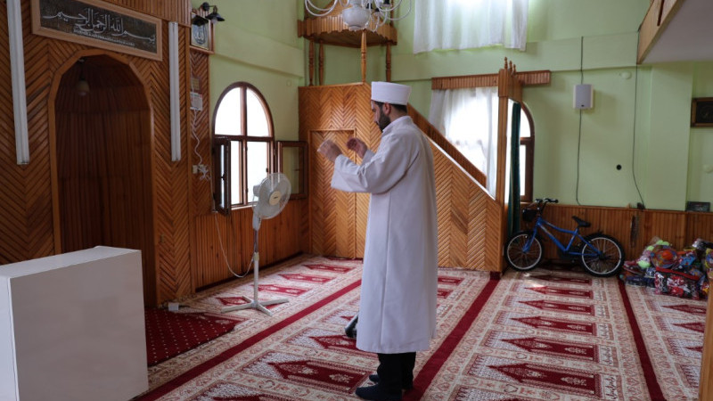 Adana’da atandığı köyü güzelleştiren imam