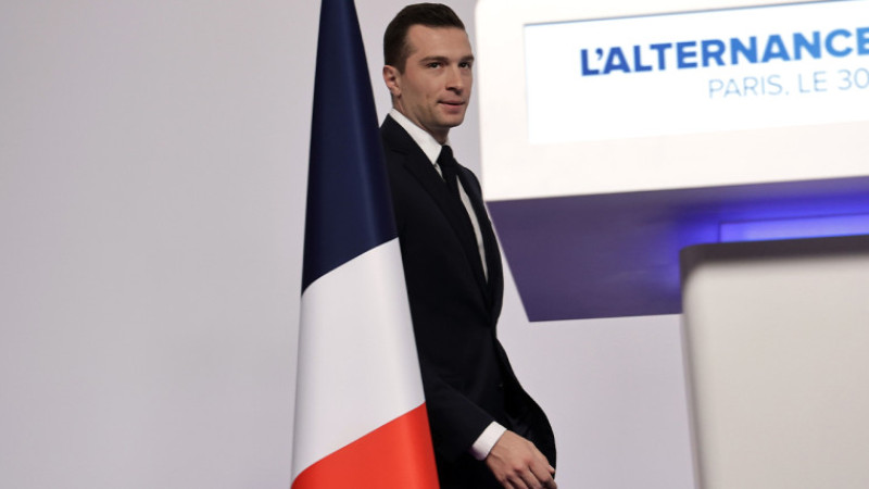 Fransa'da sandık çıkış anketlerine göre aşırı sağcı Ulusal Birlik Partisi seçimlerde önde