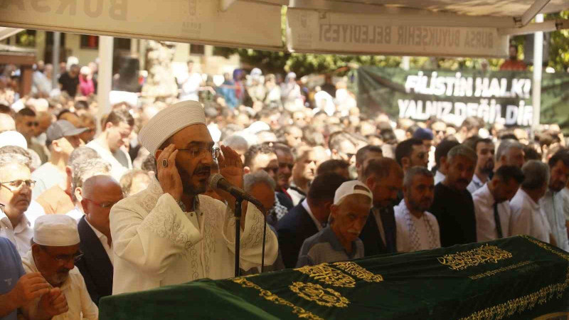 Bursa’da yüzlerce kişi Haniye için gıyabi cenaze namazına durdu