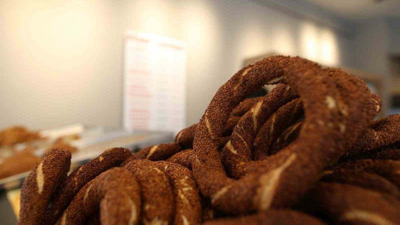 Bursa’da 100 gram simit 15 lira oldu