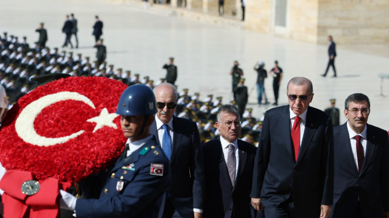 Cumhurbaşkanı Erdoğan, 30 Ağustos dolayısıyla Anıtkabir’i ziyaret etti