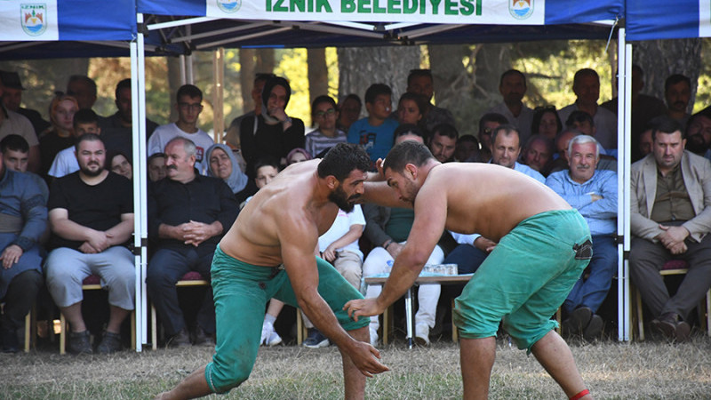 Alıç Yayalası'nda kıran kırana güreşler gerçekleşti