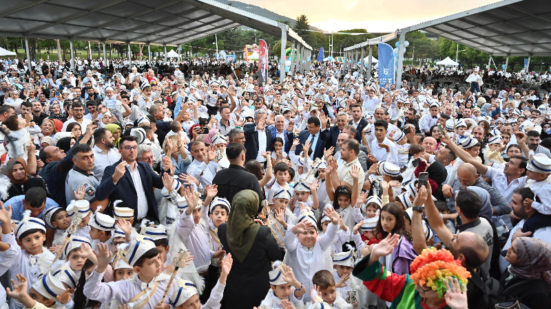 Bursa’da şölen havasında buluşma  