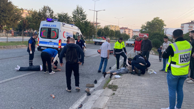 Bursa'da karşıdan karşıya geçerken canından oluyordu! 