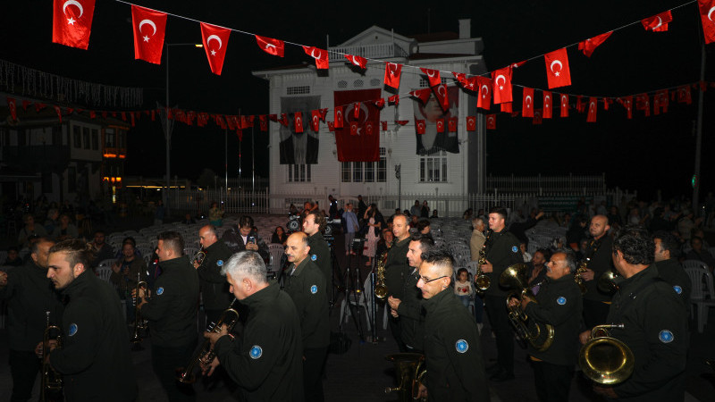 Barış ve özgürlüğün sesi Mudanya'dan yükseliyor