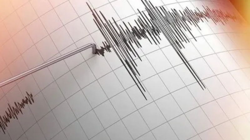 Bursa'da 4 büyüklüğünde deprem! 3 saniye boyunca salladı