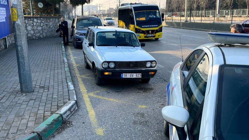 Bursa'da araç hırsızı keyif süremeden yakalandı!