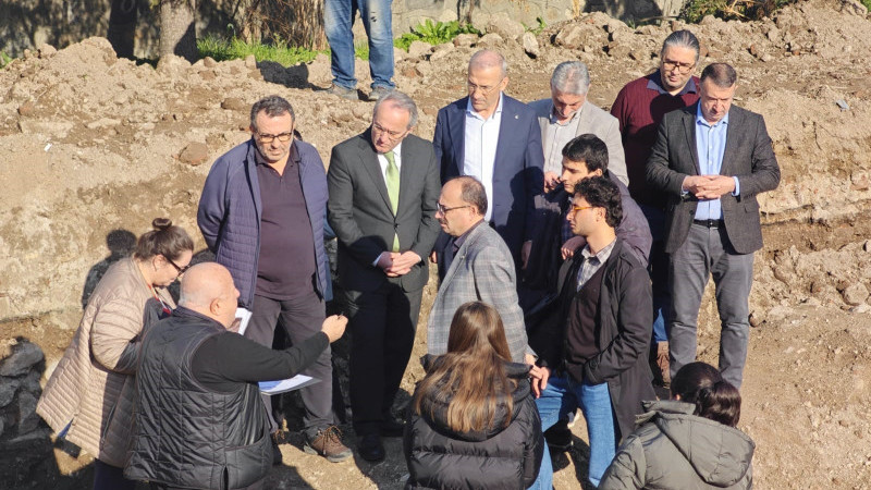 Tophane Mesleki ve Teknik Anadolu Lisesi’nde kazı çalışmaları devam ediyor