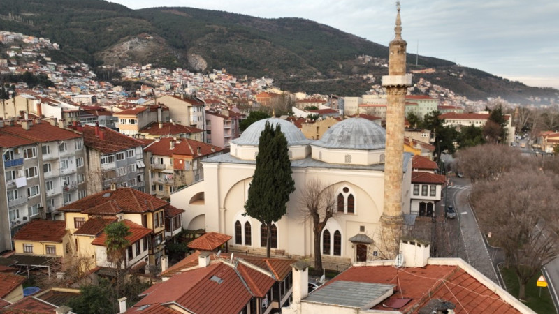 Konya faciasından sonra Bursa'daki tarihi camide çökme tehlikesi...