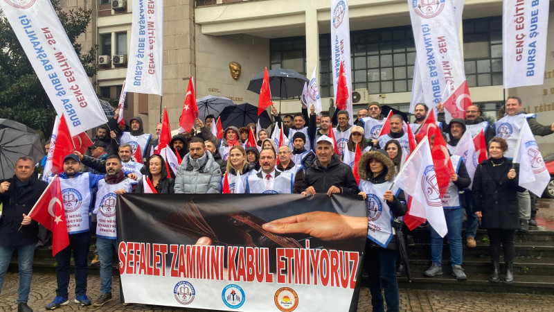 Bursa'da eğitimciler iş bıraktı!