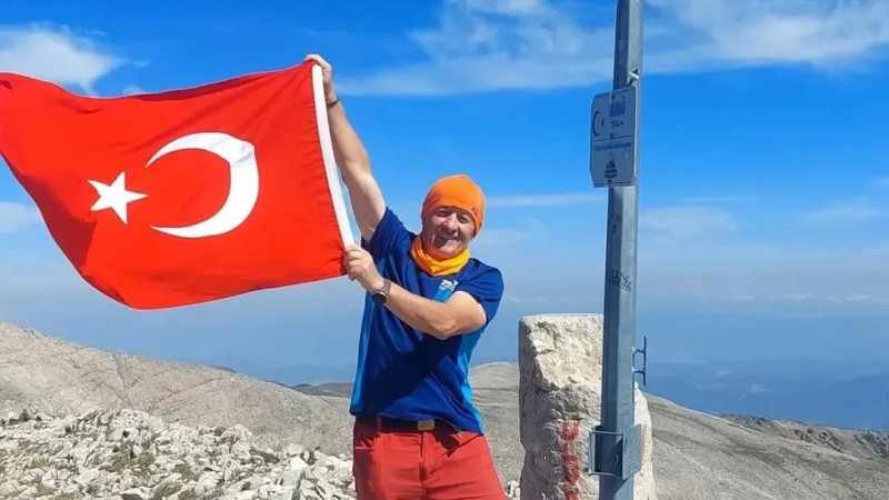 Uludağ'a Türk Bayrağı diken dağcıya şok üstüne şok! 