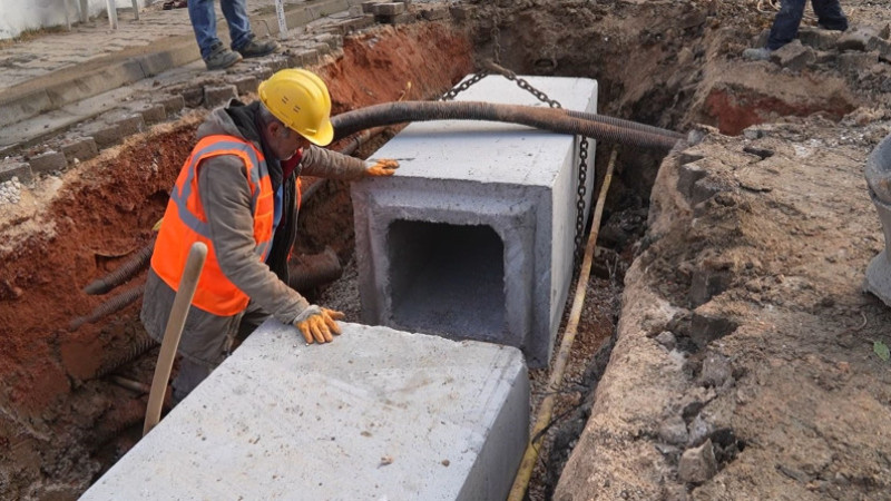 Bursa Büyükşehir’den sağlıklı altyapı için yoğun mesai