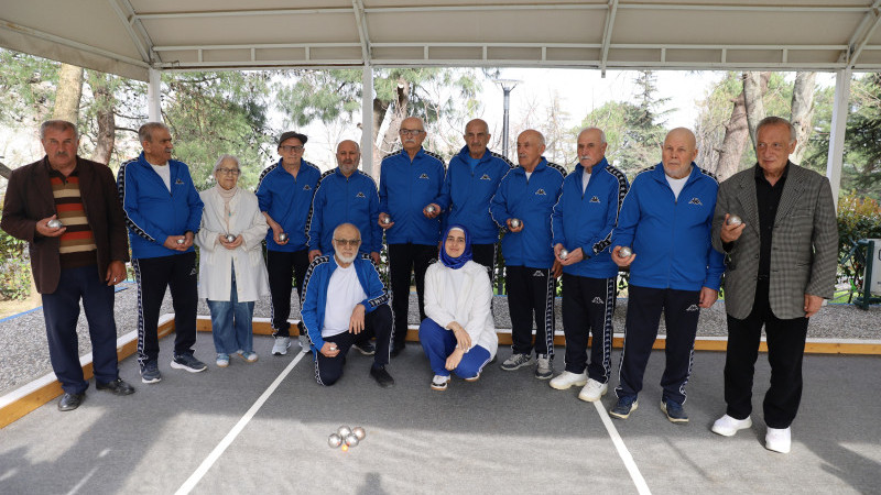 Huzurevi sakinleri Spor Festivali'nde gençlere taş çıkartmaya hazırlanıyor