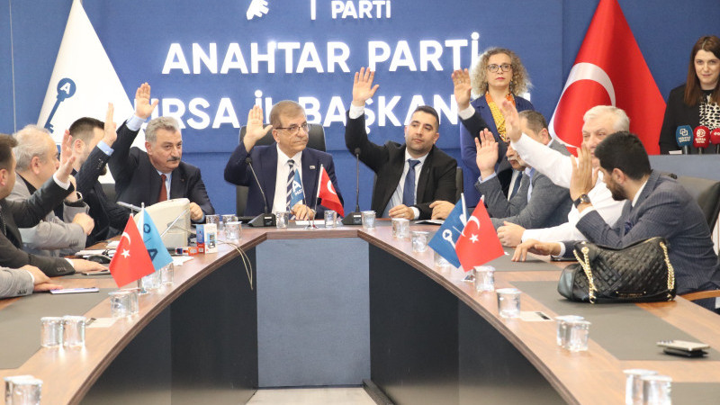 A Parti Bursa İl Kongresi tamamlandı! Fikret Aslan güven tazeledi