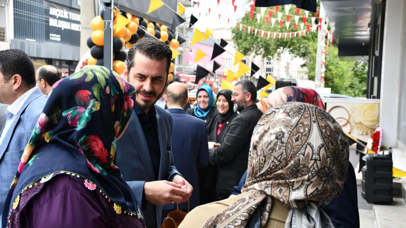 AK Parti Osmangazi İlçe Başkanlığı’ndan Anneler Günü’nde Anlamlı Ziyaret