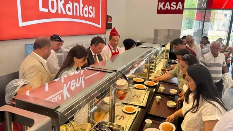 Osmangazi Belediyesi’nden Ferdi Zeyrek anısına yemek ikramı