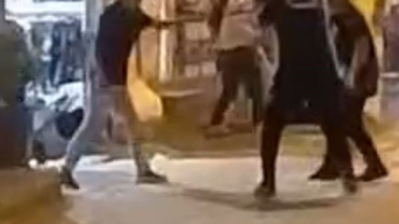 Bursa'da polise bıçak çeken şahıslar, böyle etkisiz hale getirildi