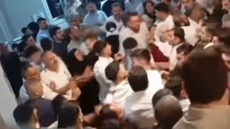 Bursa'da düğün kâbusa döndü, taraflar birbirine girdi