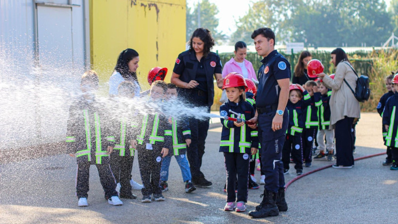 Bursa İtfaiyesi'nden 183 bin öğrenciye yangın güvenliği eğitimi