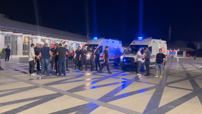 Bursa’da bıçaklı dehşet: 14 yaşındaki genç kız 4 kişiyi bıçakladı