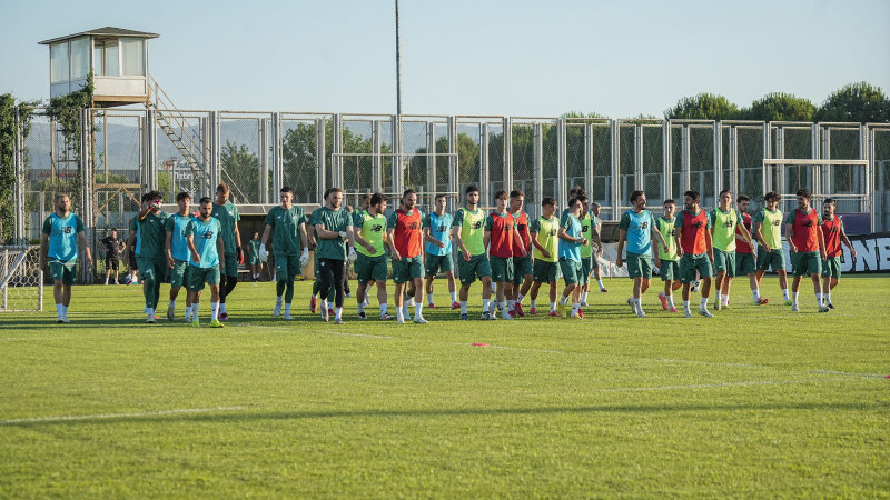 Bursaspor sezonu taraftarıyla açtı